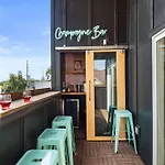 Holiday home Dollys Dream House Champagne Bar W Dt Views