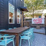 Dollys Dream House Champagne Bar W Dt Views Holiday home *