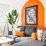 Music Row 2br - 2 Bath Sleeps 12 *