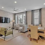 Holiday home Music Mansion 2 Miles To Broadway - 13 Beds