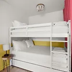 Dolly On Music Row Sleeps 12