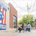 Dolly Apt On Music Row