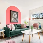 Apartment Amazing Dolly *