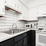 Music Row - Location - Near Downtown *