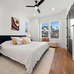 Rooftop Lounge 2 Miles From Broadway Holiday home Nashville