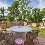 4 Bedroom House With Hot Tub And Backyard Close To Downtown Nashville