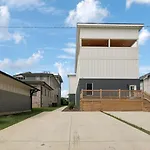 Holiday home Nash Urban Oasis With Rooftop And Modern Amenities *