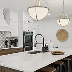 Nash Urban Oasis With Rooftop And Modern Amenities *