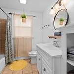 Holiday home Game And Bunks Sleeps 12 Near Downtown Nashville