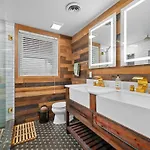 Holiday home Game And Bunks Sleeps 12 Near Downtown