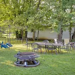 Spacious Retreat W/ Yard: Wfh Friendly! Holiday home *