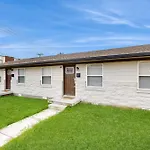 Capitol Hill Retreat B