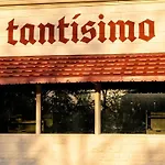 Open And Airy Near Vandy, 1 Story, Elevator Building, Secure Parking, Patio, Elevator, Sleeping Space For Guests, Great For Groups, Walk To Campus, 24 Hr Hospitality