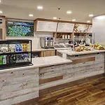 Courtyard By Marriott Vanderbilt West End Hotel 3*