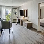 Courtyard By Marriott Vanderbilt West End