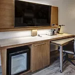Courtyard By Marriott Vanderbilt West End Hotel 3*