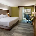 Express Airport By Ihg Hotel Nashville