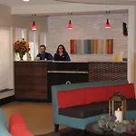 Club Hotel Nashville Inn & Suites