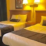 Hotel Red Lion & Airport