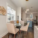 Cultured Coach - Music Row - Mins To Downtown * Nashville