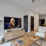 Savanna - Heart Of Midtown - Odyssey At The Park * Nashville