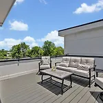Ensemble-4 Unit Combo-8 Mins To Broadway Holiday home