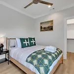 Holiday home Double Treble - 2 Townhomes - Private Rooftops