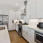 Gorgeous Home-2 Miles To Lower Broadway