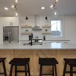 Skyline Luxury - Rooftop Deck- King Suites-garage *