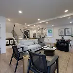 Skyline Luxury - Rooftop Deck- King Suites-garage *