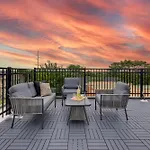 Skyline Luxury - Rooftop Deck- King Suites-garage *