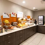 Express & Nashville-i-40 & I-24 Hotel