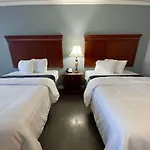 Quarters & Hotel