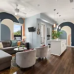 Holiday home Pool Rooftop Deck View Gym And Gated Garage Nashville