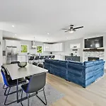 Friends In Skyline Places, 10 Min To Broadway, Perfect For Groups * Nashville