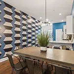 Holiday home Walk To Vanderbilt And Belmont With Garage And Rooftop Deck *