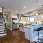 1a Rooftop Deck, 3mi Broadway, Side By Side Available