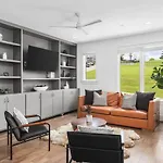 Two Neighboring Homes Sleeps 24 Walk To 12 South