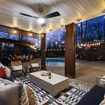 Nashville Retreat - Pool/Hot Tub/Karaoke/Theatre +