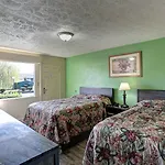 Drake Hotel 2*