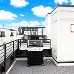 Holiday home Escape With Skyline Deck And Hot Tub Nashville
