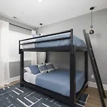 Holiday home Only 3 Miles From Broadway Sleeps 16 Two Side By Side *