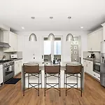 2 Adjacent Gem Great For Big Groups 8th Ave S Holiday home