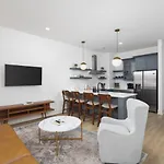 Holiday home Only 3 Miles From Broadway Sleeps 16 Two Side By Side Nashville