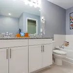 1b Rooftop Deck, 3mi To Broadway, Side By Side Available *
