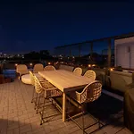 Retreat With Hot Tub & Private Garage Holiday home Nashville