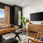 Private Rooftop Near Vanderbilt Only 2 Miles From Downtown Holiday home