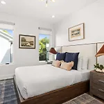 Holiday home 2 Adjacent Gem Great For Big Groups 8th Ave S