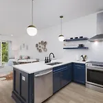 Sleeps 20 Three Side By Side 10 Minutes To Broadway Holiday home *