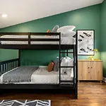 Holiday home Private Rooftop Near Vanderbilt Only 2 Miles From Downtown *